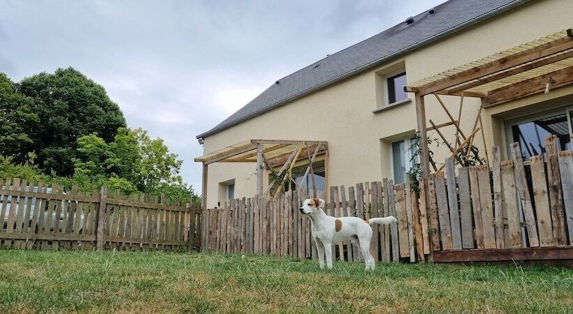 مبيت وإفطار La Bergerie Du Mesnil