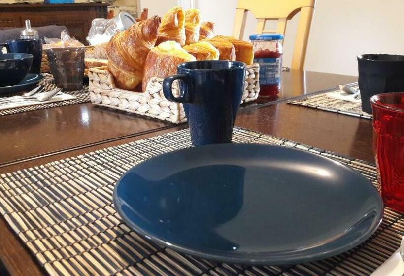 مبيت وإفطار La Bergerie Du Mesnil