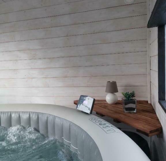 مبيت وإفطار La Bergerie Du Mesnil