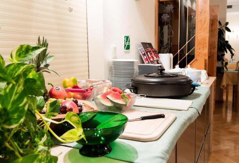 בית מלון כפרי Gasthaus Pension Zum Lustigen Steirer