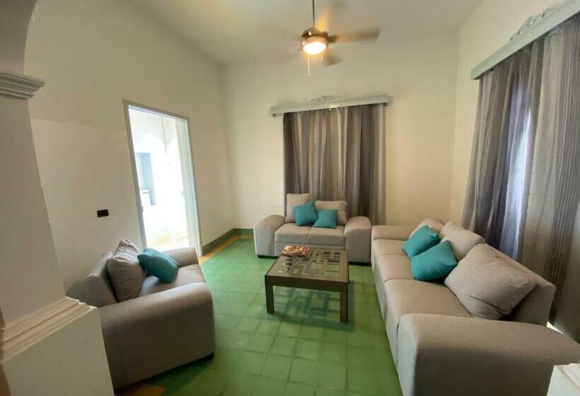 酒店 Hostal Casablanca