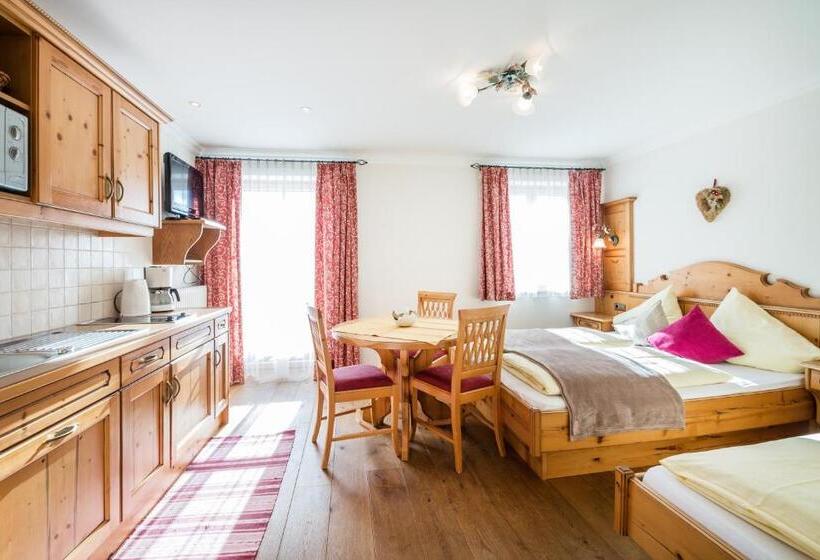 בית מלון כפרי Scharfetthof