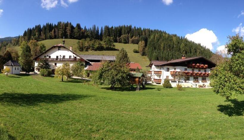 בית מלון כפרי Scharfetthof