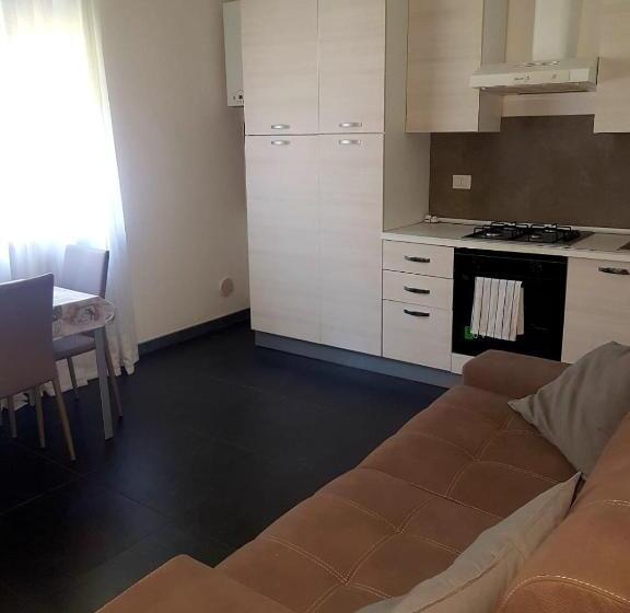 بنسيون Angolo Di Isa