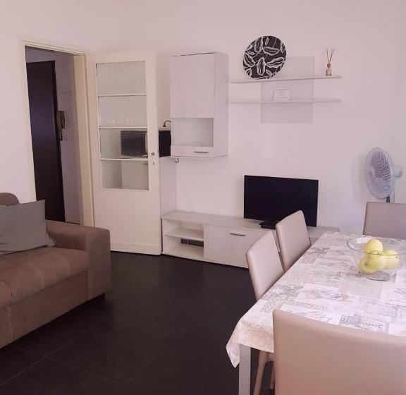 بنسيون Angolo Di Isa