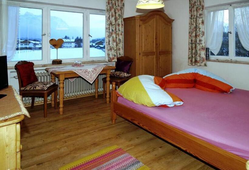 Пансион Ferienwohnungen Berghof