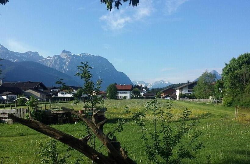Пансион Ferienwohnungen Berghof
