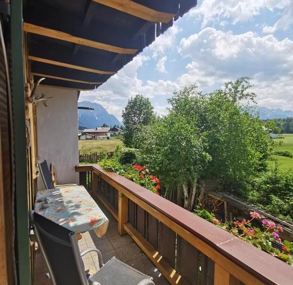 펜션 Ferienwohnungen Berghof