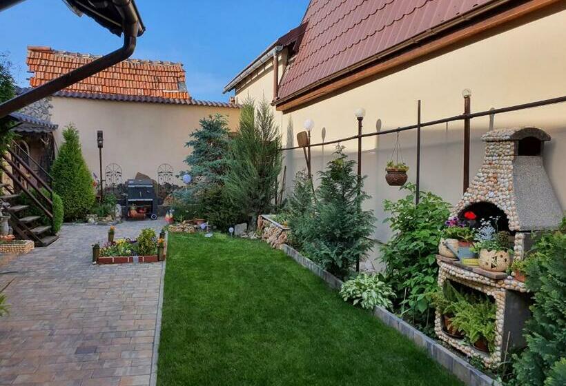 ペンション Rasnov Retreat