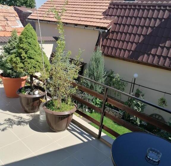 ペンション Rasnov Retreat