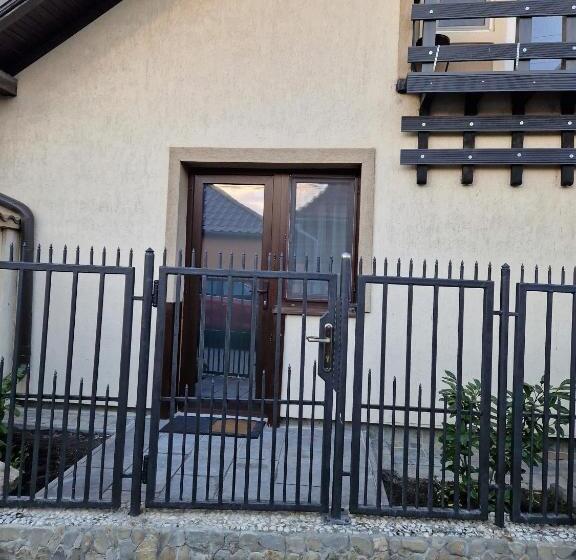 ペンション Rasnov Retreat