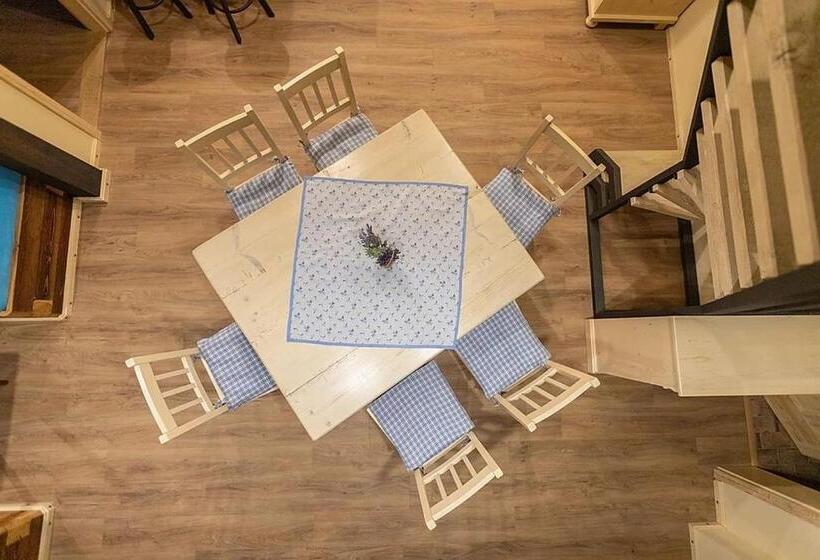 بنسيون Stará škola