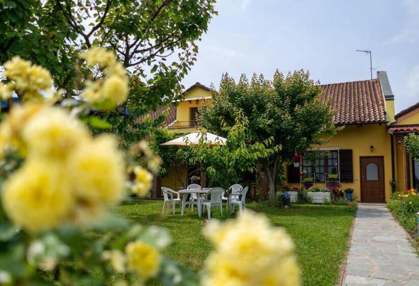 بنسيون Villa Aurora