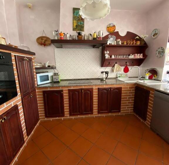 بنسيون Villa Aurora