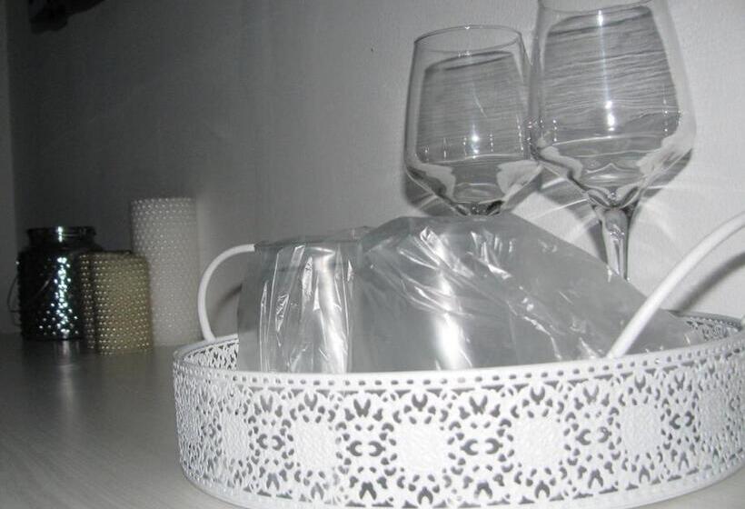 4 Seasons Apartments