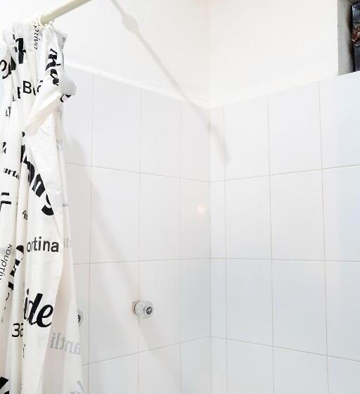 הוסטל Red Panda Hostal