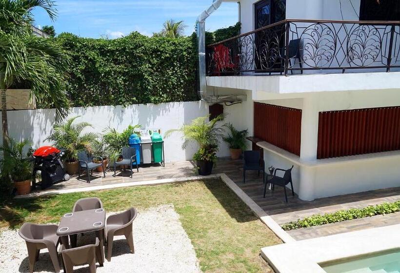 הוסטל Red Panda Hostal