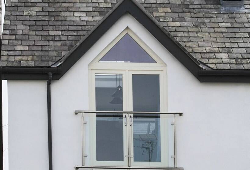 Общежитие Sandy Mount House