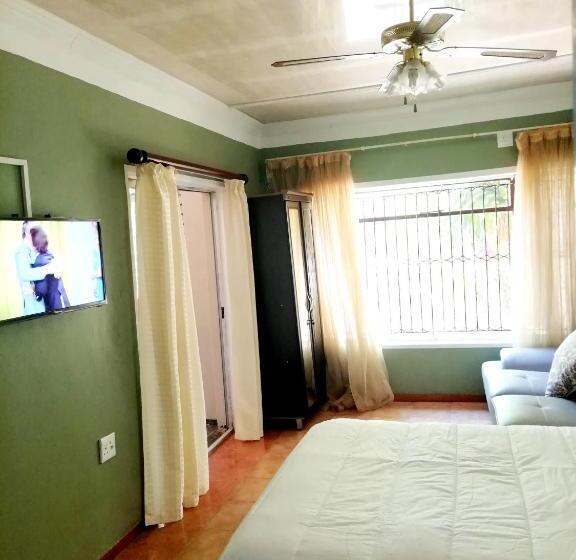 Bed and Breakfast Ankuweni Guest House