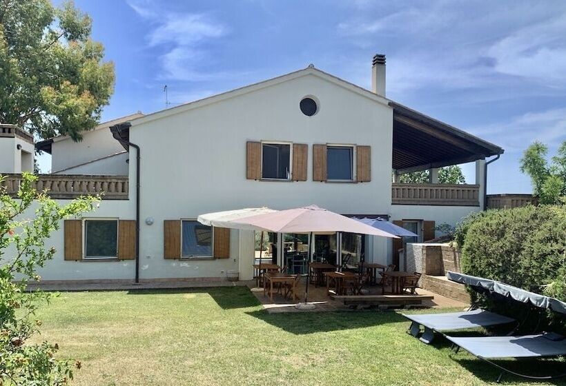 مبيت وإفطار Casale Artemisia Capalbio