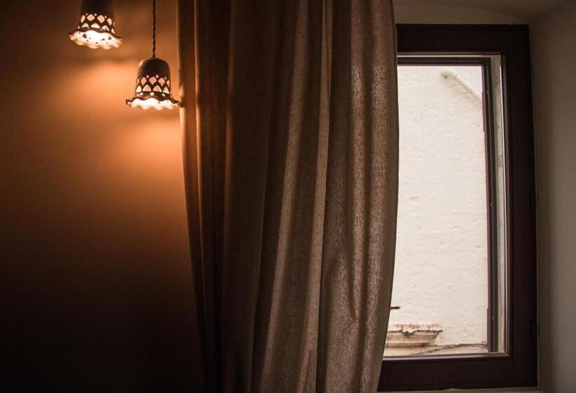 مبيت وإفطار Cece Nove   Sotto L Arco