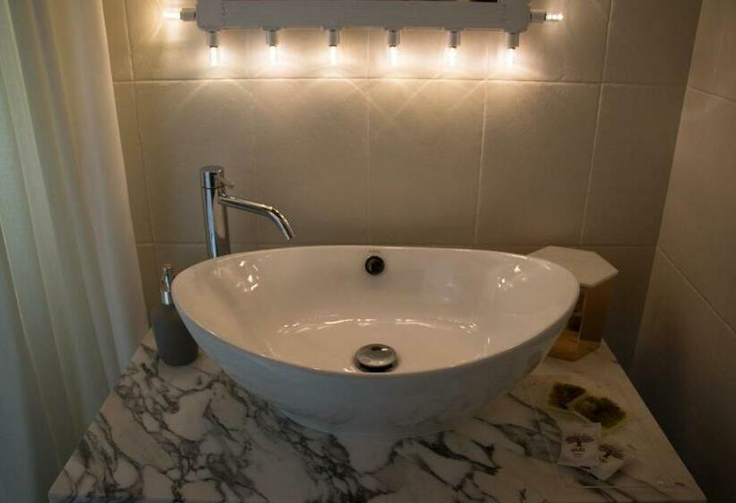 مبيت وإفطار Cece Nove   Sotto L Arco