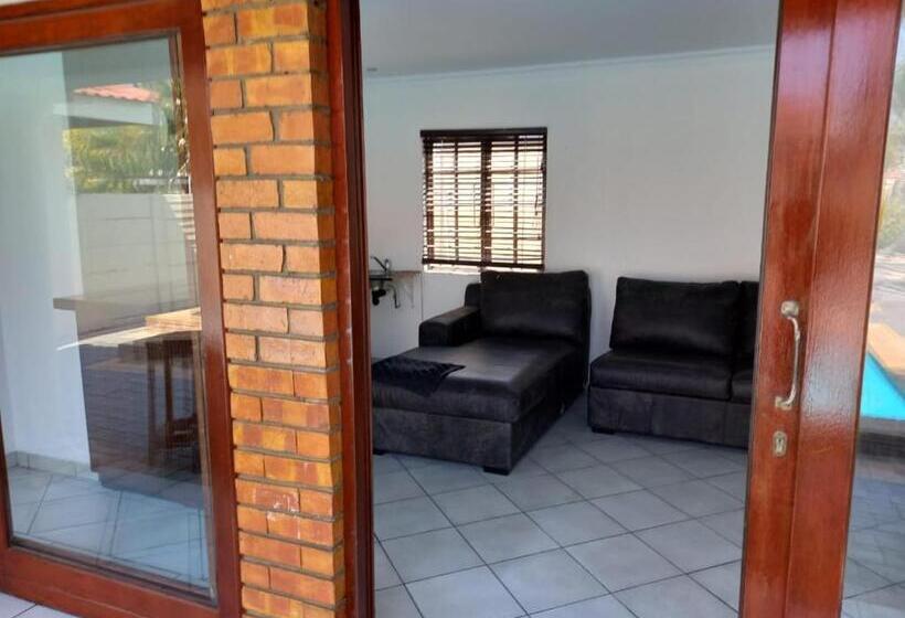 住宿加早餐  Esangweni Guest House