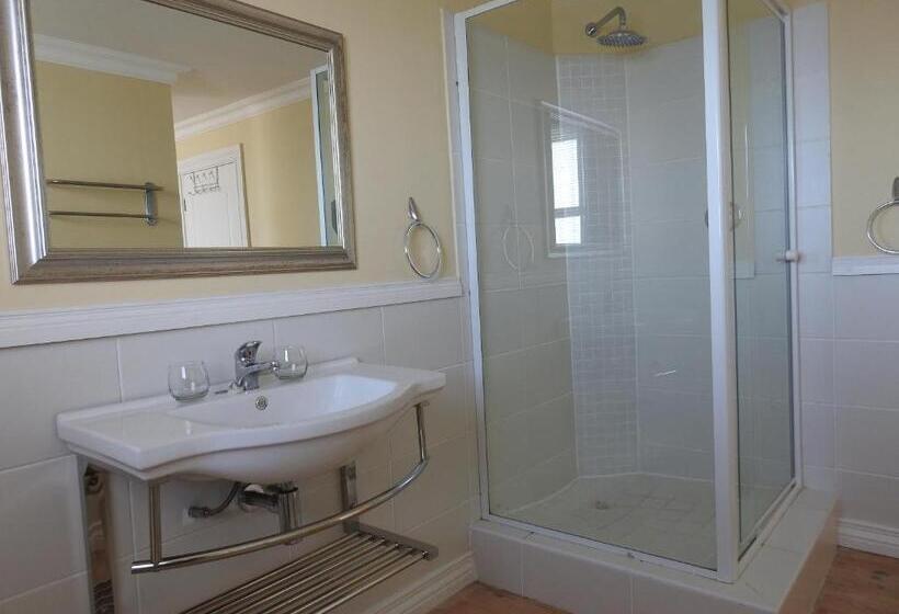 مبيت وإفطار Julsie S Home