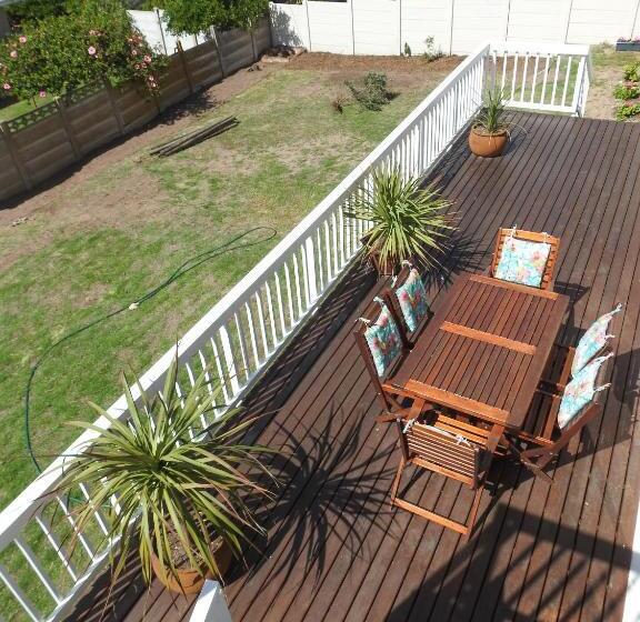 مبيت وإفطار Julsie S Home