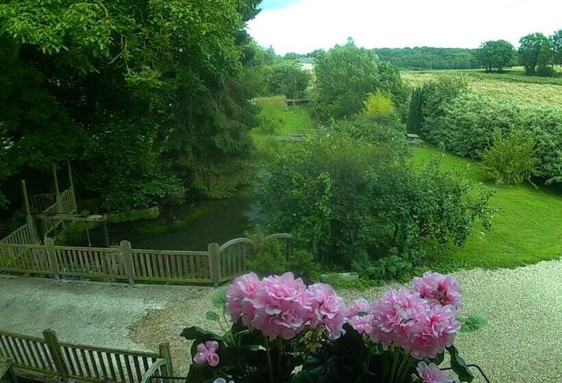 تختخواب و صبحانه L Ancien Moulin A Grains