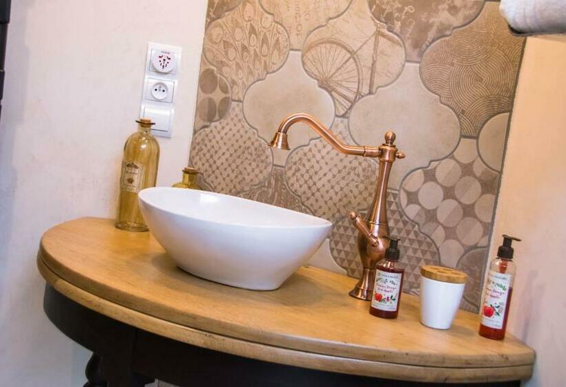 مبيت وإفطار La Chambre Enchantée