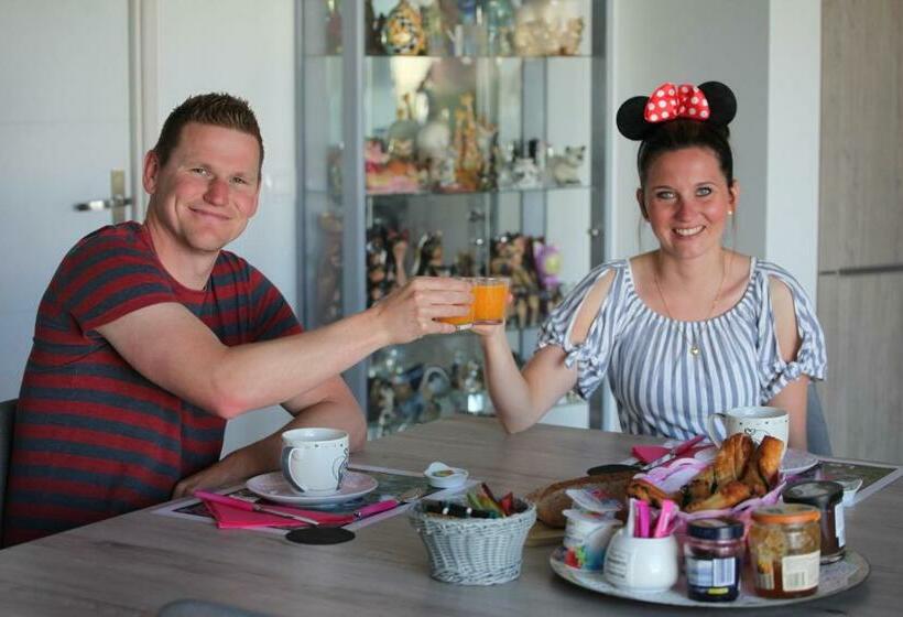 ベッドアンドブレックファースト Le Chat Botté77