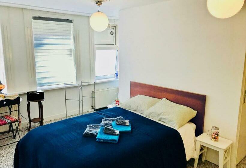 Bed And Breakfast Rotterdam