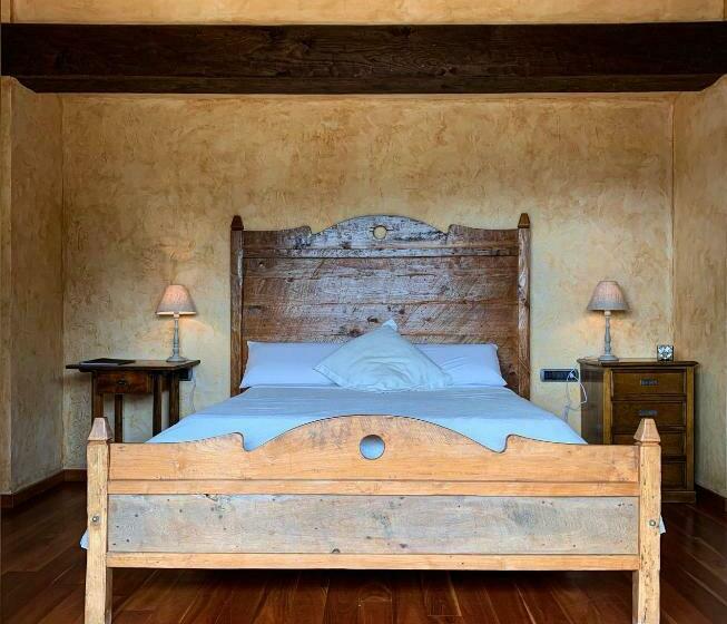 تختخواب و صبحانه Serrat Del Vent   Adults Only