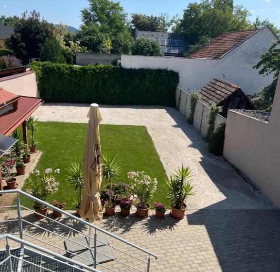 צימר Sunny Apartman