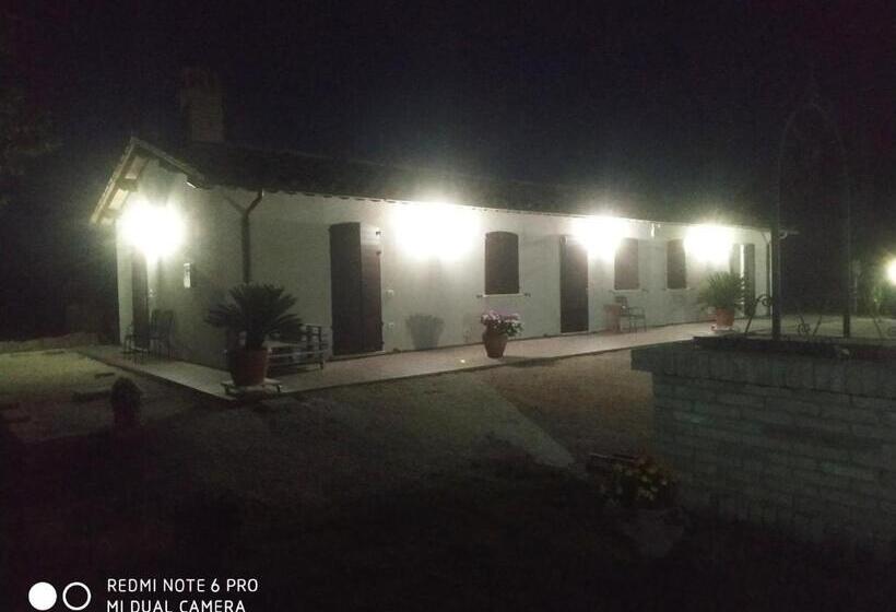 ホテル Agriturismo  Le Serre