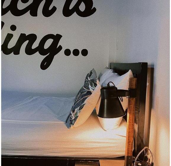 호텔 Everyday Sunday Formerly Carl S Island Inn