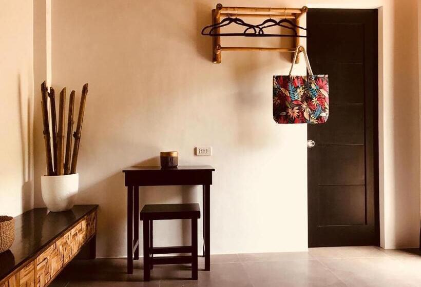 호텔 Everyday Sunday Formerly Carl S Island Inn