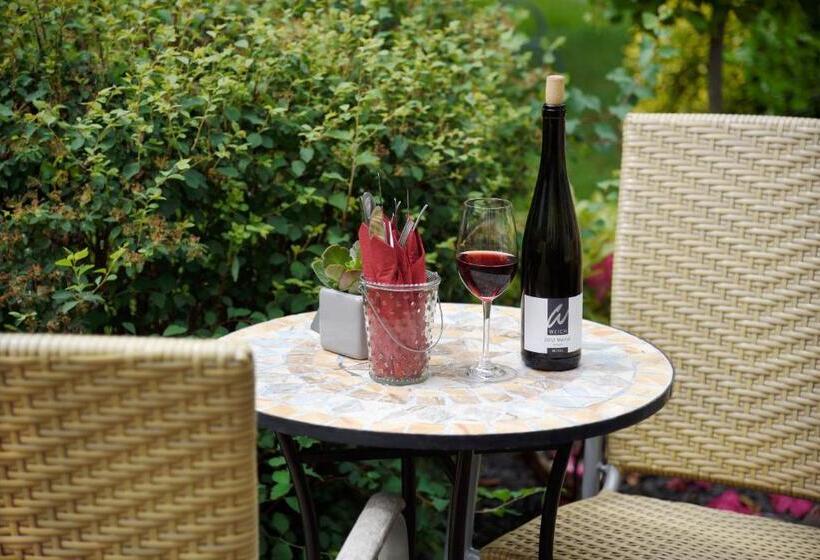 Отель Weingut Weich