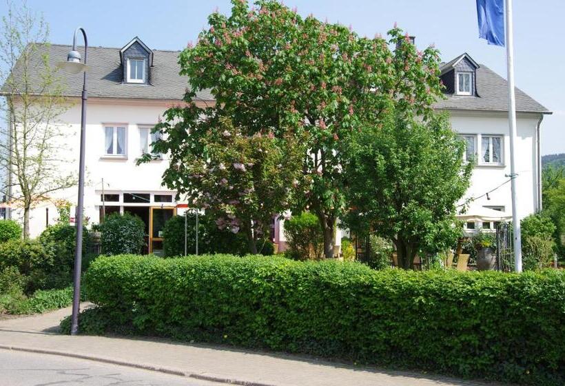 ホテル Weingut Weich