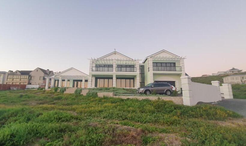 펜션 Adam S Guest House