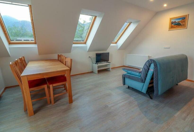 پانسیون Apartments & Rooms Pr Skalovc