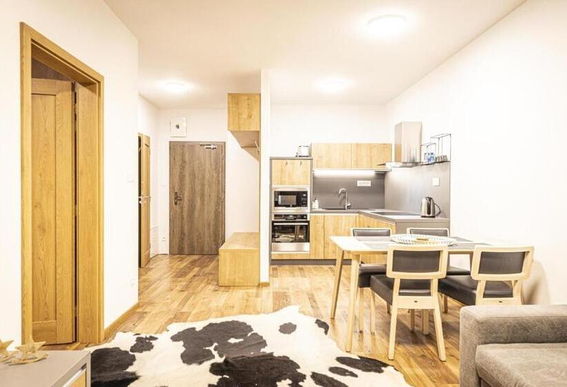 펜션 Apartmánový Dom Poludnica Chopok Juh