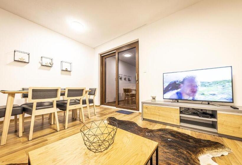 بنسيون Apartmánový Dom Poludnica   Chopok Juh
