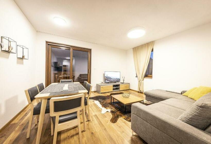 펜션 Apartmánový Dom Poludnica Chopok Juh