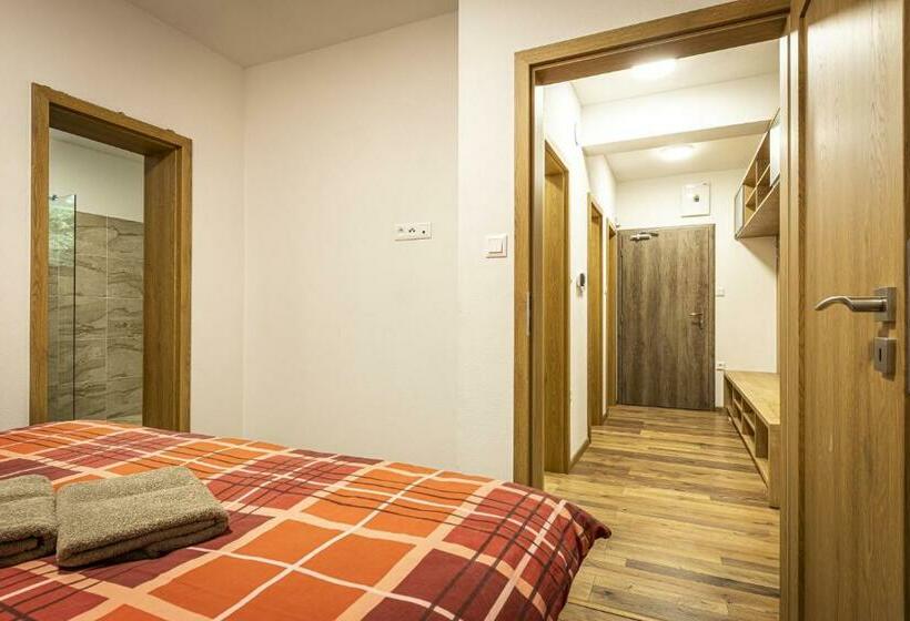 펜션 Apartmánový Dom Poludnica Chopok Juh