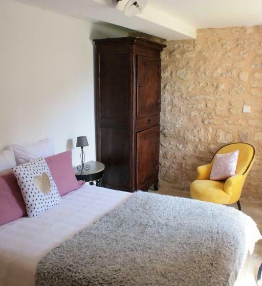 膳宿费 Au Nid Des Vignes