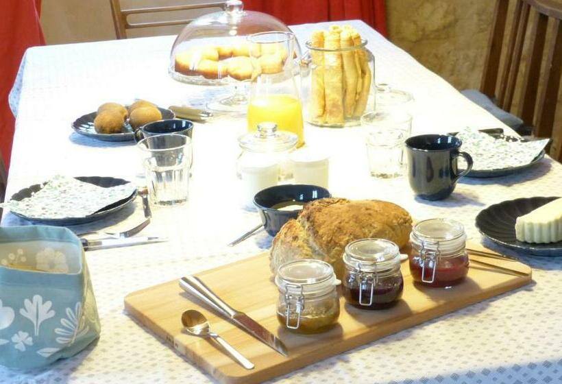 膳宿费 Au Nid Des Vignes