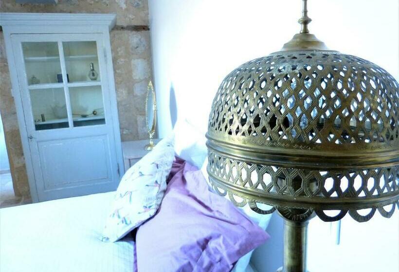 膳宿费 Au Nid Des Vignes