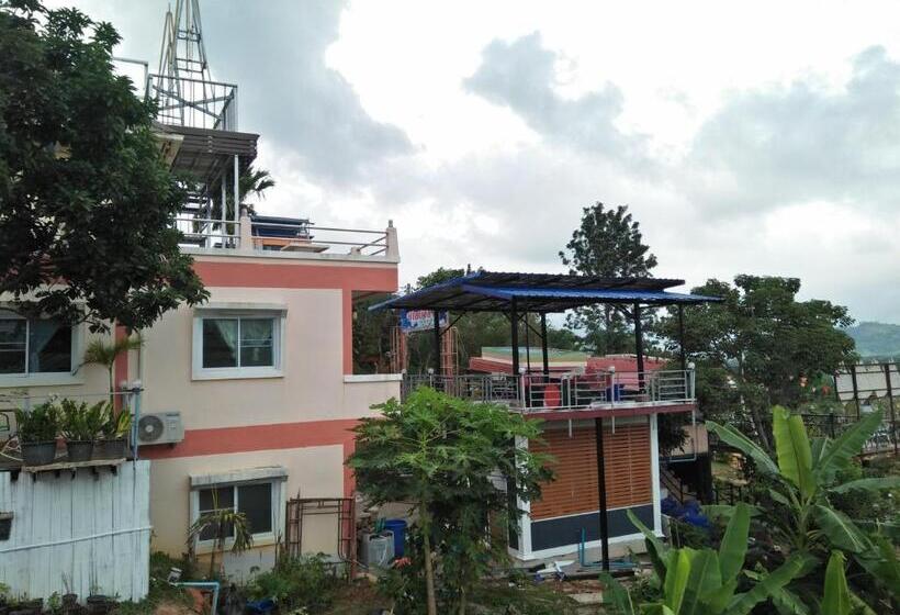 Пансион บ้านแสงเพ็ญ By แช่มช้อย